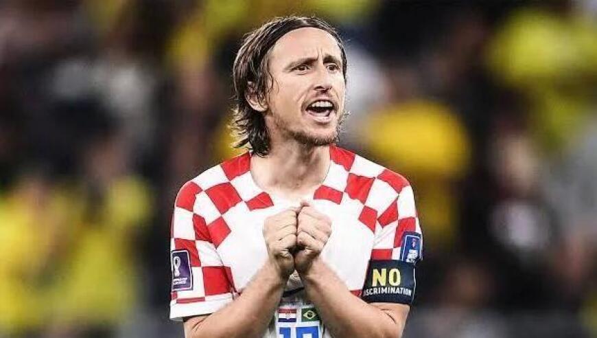 博主：皇马已经至少接触两名教练，但齐达内不会回归