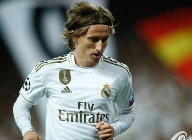 日职战报：桑塔纳等4人破门，浦和红钻4-0大胜川崎前锋